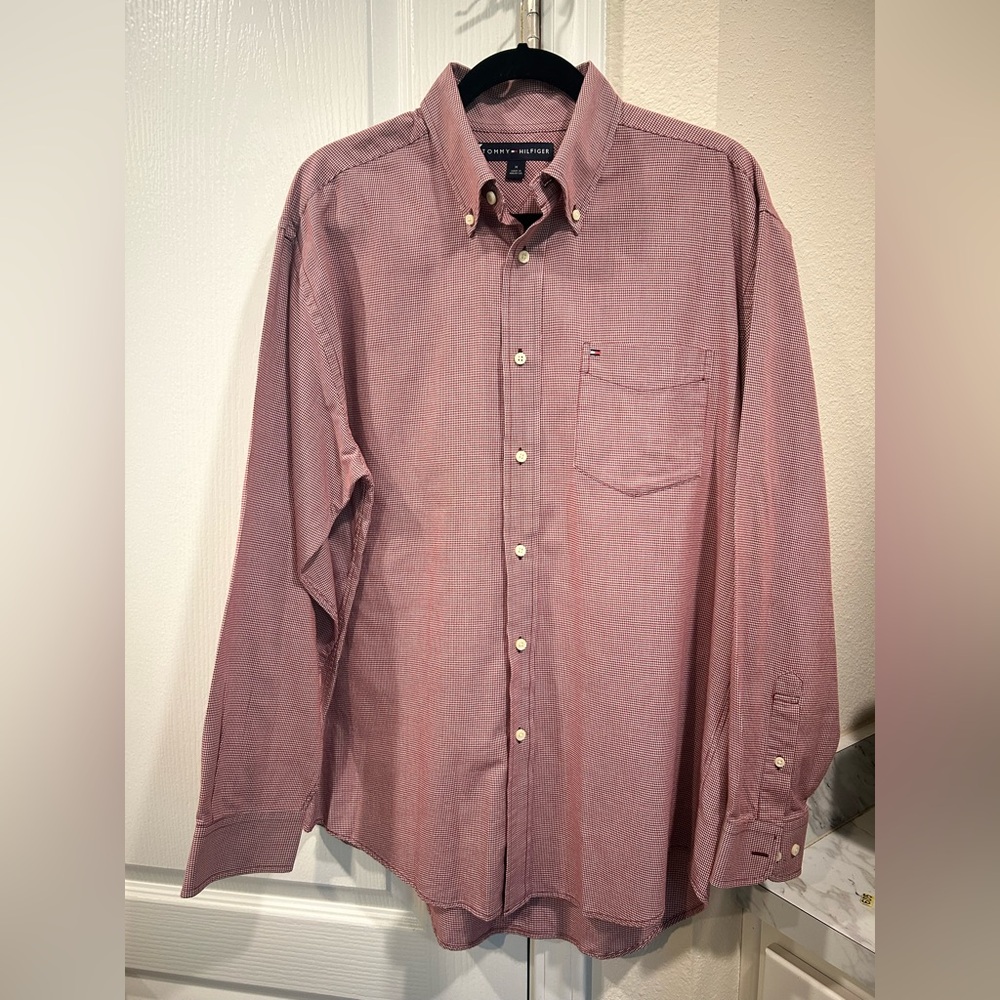 Tommy Hilfiger Men's Burgundy &‎ White  Button-Down Shirt Size M